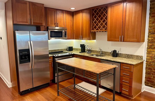 Reed-Cooke Apartment | Apartment in Adams Morgan, short walking distance to 18th street and metro!