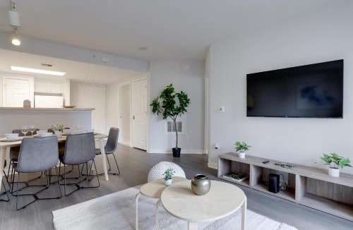 Ballston Apartment | Apartment Just Steps from Ballston Subway Station
