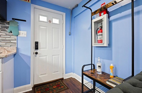 Alexandria West House | Beautiful 2 bedroom 1 bath Unit