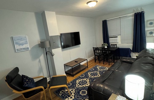Trinidad Apartment | Beautifully Restored and Sunny 1 Bedrm Apt, Centrally Located, w Private Parking