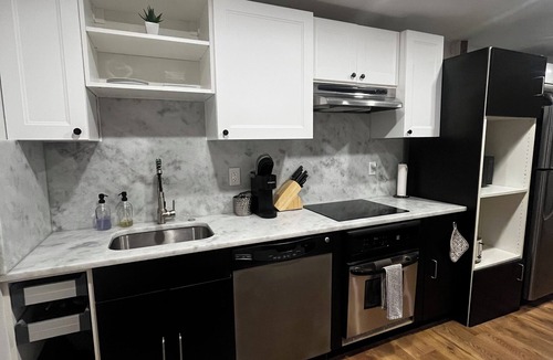 Trinidad Apartment | Bright & Private English Basement H St · Union Market · NoMa Metro