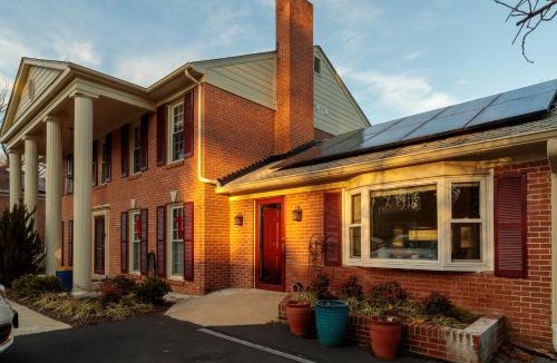 Potomac Apartment | Bright, Spacious Home with Private Deck