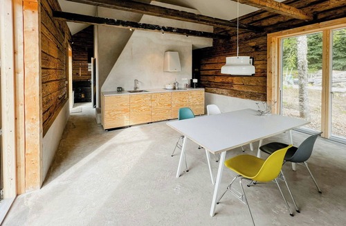 Floda House | Calm country life: Near city and lake