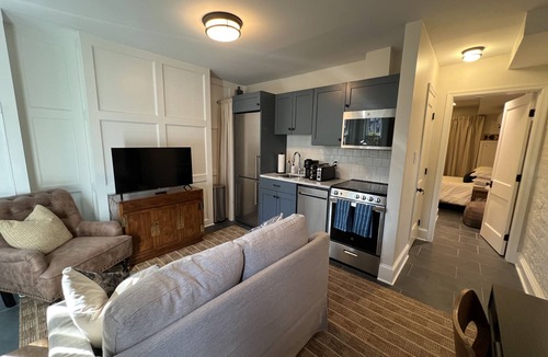 Dupont Circle Apartment | Charming 1-bedroom apartment in Dupont Circle Rowhome in Washington DC