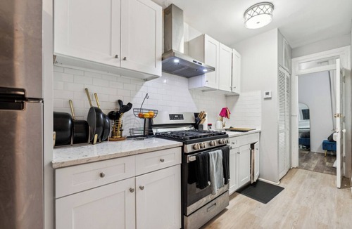 Edgewood Apartment | Charming 2-bedroom apartment in Prime Location Washington with WiFi, AC