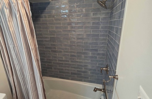 Adams Morgan Apartment | Charming cozy English style apartment w AC in Lively Kalorama/Adams Morgan