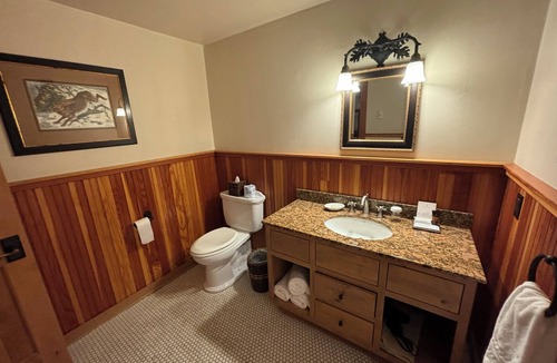 Lake Placid Cabin | Charming spacious 2-bedroom lodge in peaceful Lake Placid with WiFi and Spa
