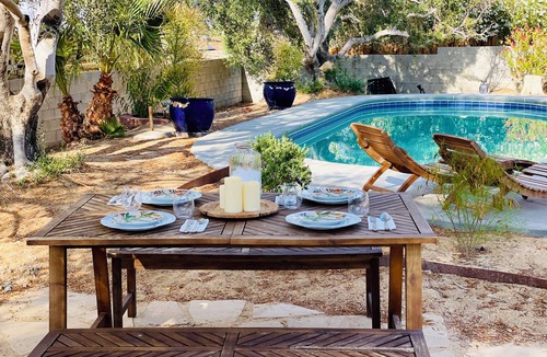 Twentynine Palms House | Cloud29 with huge POOL w/SPA + FirePit + BBQ. Outdoor Dining + Pet Friendly!