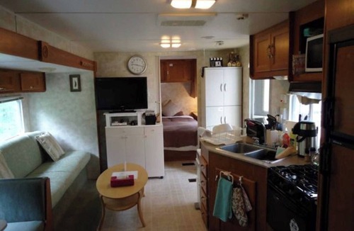 Annaka RV Rental | Coachman trailer house | For 2 people | Free d/Annaka City Gunma