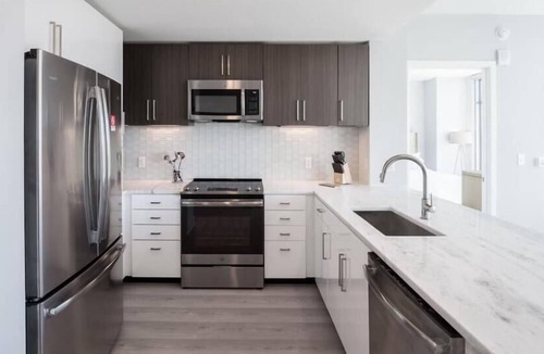 Woodmont Triangle Apartment | Commuter-friendly | Gym+ Free Wifi | near Bethesda Chevy Chase | by GLS