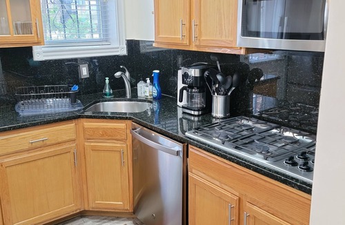 Logan Circle House | Convention Center/Logan Circle Large Cozy and Convenient house . Work Score 96!