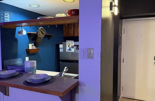 Cheesman Park Condo | Cozy Cheesman Park condo with fitness room, WiFi in delightful Denver