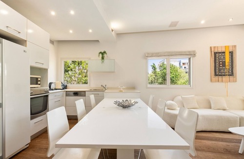 Old North Apartment | Cozy Family Nest in Tel Aviv Old North by FeelHome