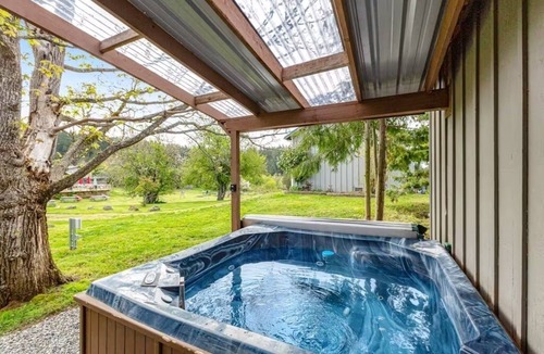 Deer Harbor Cottage | Deer Harbor Cottages, Entire Property. Sleeps up to 16. 3 Hot Tubs. 4 Bedrooms.