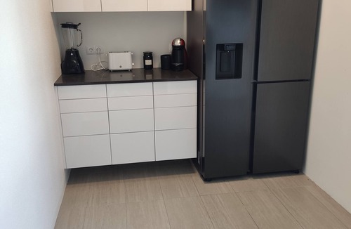 Keflavik House | Downtown Keflavik, everything walking distance close to all tourist attractions
