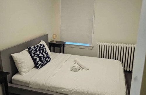 Lowertown Apartment | Downtown Ottawa 3 bedrooms