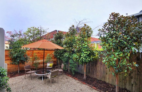 Downtown Sacramento Apartment | Exceptional charming spacious 2bedroom French colonial in desirable midtown area