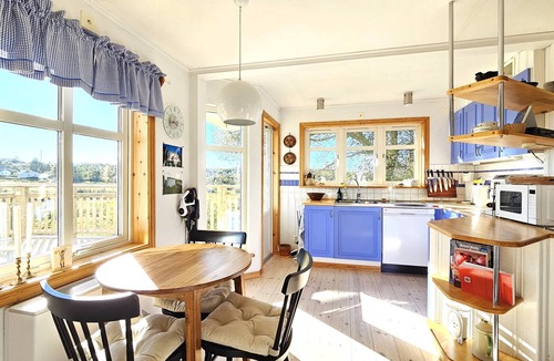 Kyrkesund House | Family-friendly house close to sea & nature in Klövedal | SE09145