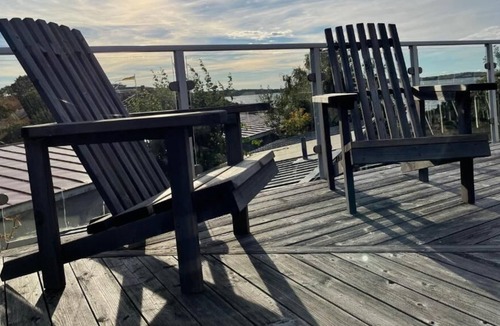 Torslanda House | Family house located in first line of the sea with a beautiful view