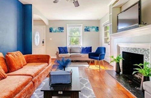 West Hyattsville House | Feel Good Home, Kingbed, Free parking, Backyard