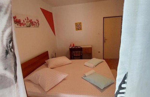 Island Hvar Apartment | Flower App