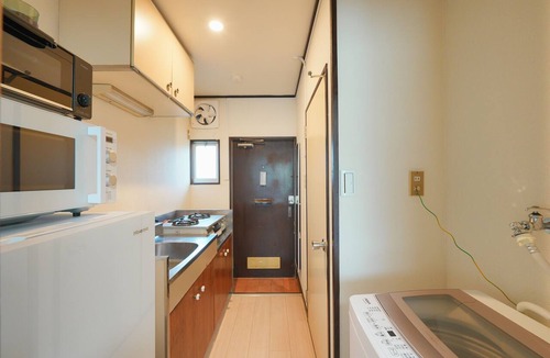 Tsukuba Apartment | Free parking available; 6-minute drive to the University of Tsukuba; excellent access to research institutions