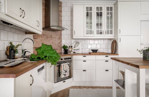 Molndal House | Gothenburg Villa · 2 Spas · 6BR · Near Liseberg · Sleeps 16+