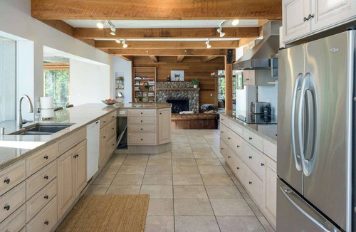 Eastsound House | Grindstone Harbor House: Waterfront Privacy,Hot Tub, Mooring, Gated Estate with mature gardens, Close to the Ferry.