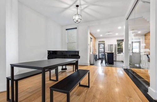H Street Corridor House | H St. DC Haven/4-BR Homestay