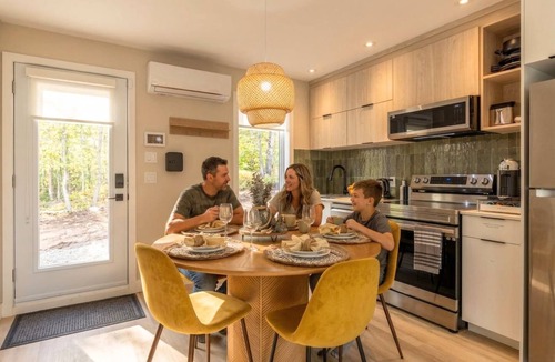 Argenteuil Regional County Municipality Ski Chalet | Haven/Private Spa/Games/Carling lake & Golf