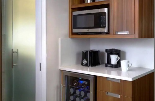 Dupont Circle Resort | Hilton Club The District DC, 1 bedroom sleeps 4!