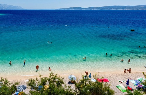 Ruskamen House | Holiday Home in Lokva Rogoznica with Seaview, Terrace, Air condition (4184-3)