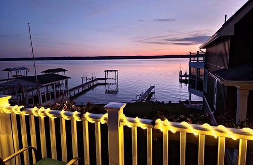Town of Varick House | Lakefront Sunset Retreat for Two - Peaceful Seneca Lake Escape Near Geneva