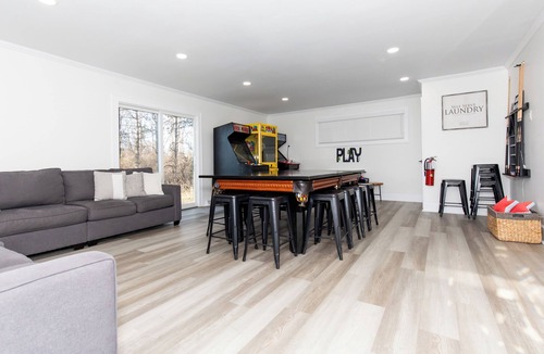 Huron House | Large Group Space with Theatre & Game Room - Sleeps 20!