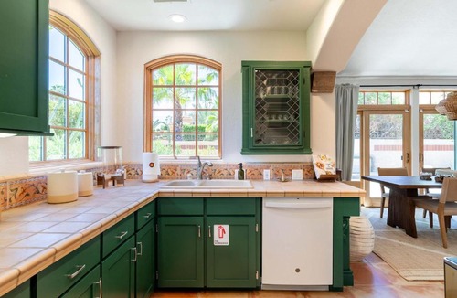 Historic Tennis Club House | LUX - Historic Tennis Club Enclave - King Beds