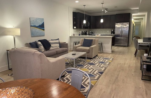 Columbia Heights Apartment | Luxe 2BD/2BA Townhouse in Hip Area - Near Metro