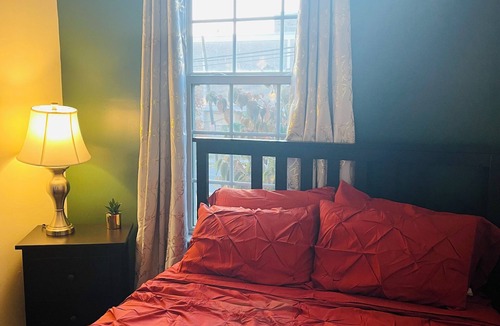 Washington House | Luxe Suite/Private Entrance, Entire Floor/Near Metro/Hospitals/WiFi/Onsite W/D