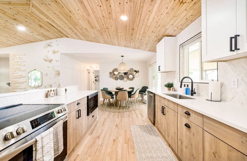 Littleton House | Luxury Jungle Haven Near DT Littleton & Denver