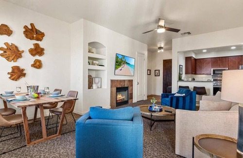 La Quinta Apartment | LV100 Upstairs 1 Bedroom Legacy Villas Retreat
