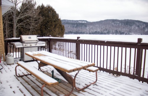 Northfield Cottage | Maple 3Br Lakefront Cottage | Gracefield