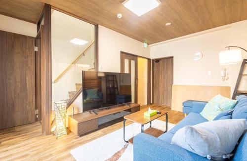 Fushimi Apartment | Miro Fusimiinari Tei North