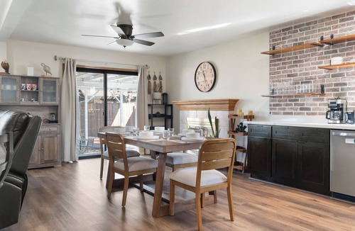 Rancho Cordova House | Modern 4BR Home -Game Room