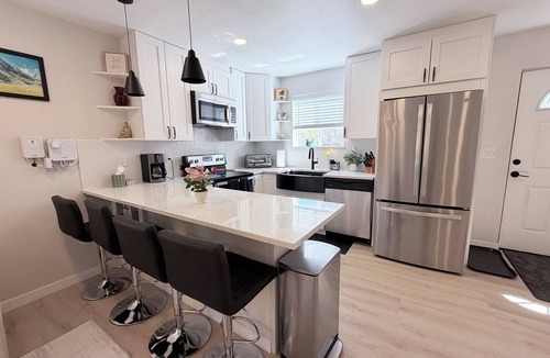 Westwood Cottage | Modern Private 2BR Guest House. 10-Min Drive to Downtown Denver. W&D+Parking