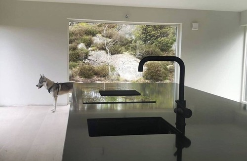 Ellos House | Modern summer house west coast - wander from village to village along the west coast
