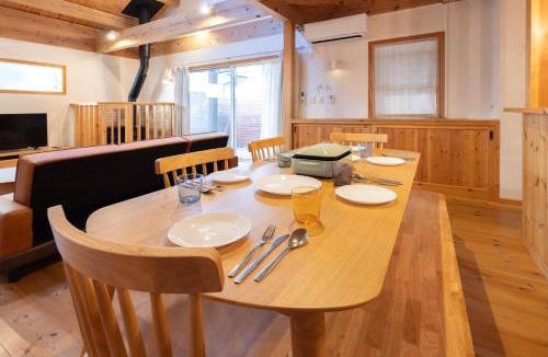 Chuo-ku House | Mokusui-A private villa overflowing with the warmth of wood-