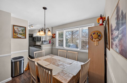 New Carrollton House | NEW! Cozy Capital Retreat Suburban Serenity