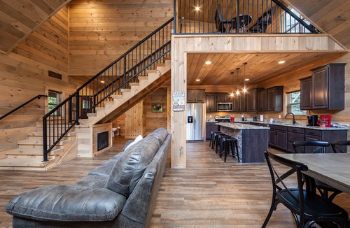Chalet Village North Cabin | Newly Built Modern 3 BR w/WiFi, Hot Tub, Community Pool and Close to Downtown