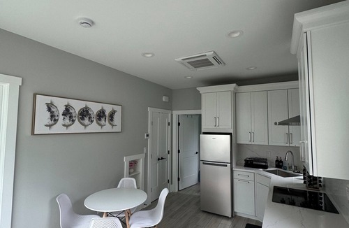 Addison Heights Cottage | Newly Built Tiny Home/Cottage in National Landing/Arlington near DC, & Old Town