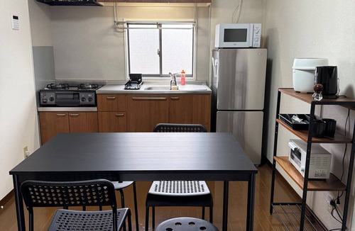 Naka Ward Apartment | [Newly Opened!] Conveniently located just 3 stops and 9 minutes from Okayama Station! Up to 6 people! Free parking! With a kitchen and cooking utensils, it's perfect for long-term stays! Separate Bath and Toilet! There's even a big park!