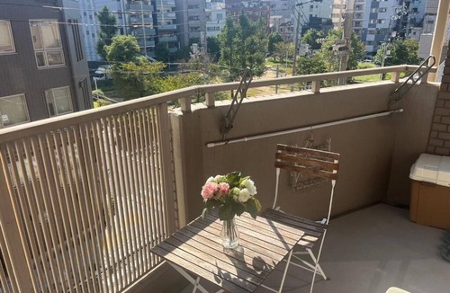 Naniwa Apartment | Quiet Daikokucho retreat — near nightlife, ideal for light sleepers